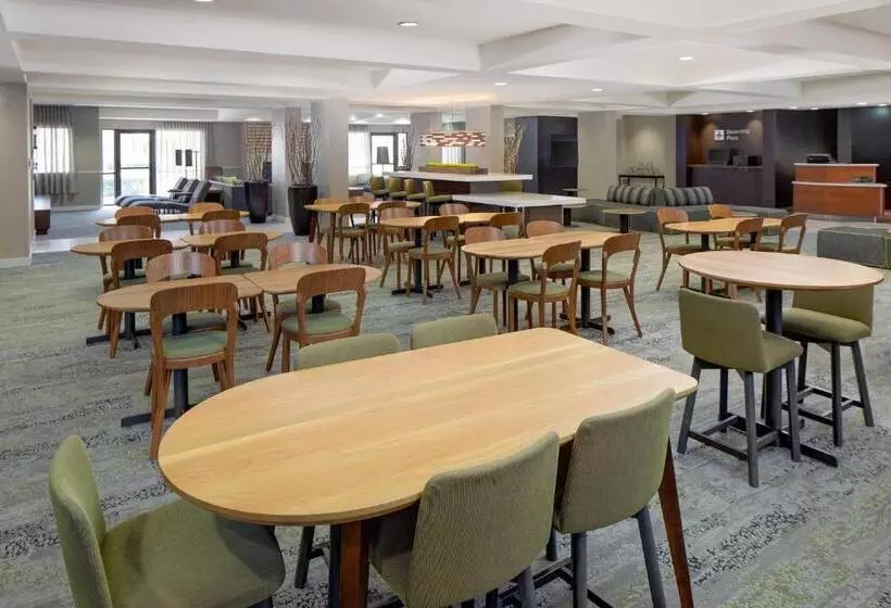 فندق Courtyard Dallas Addison Quorum Drive