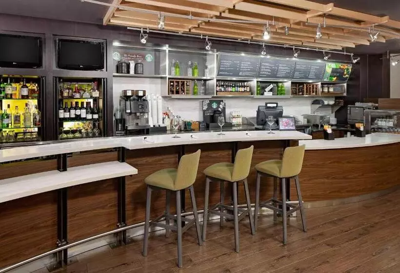 فندق Courtyard Dallas Addison Quorum Drive