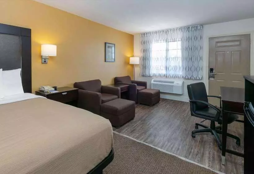 호텔 Days Inn By Wyndham Granbury