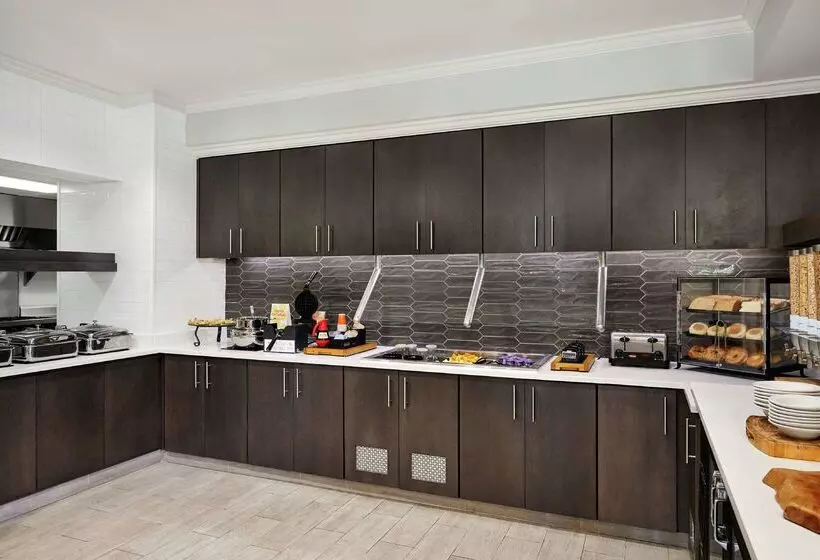 فندق Hilton Garden Inn Cincinnati Northeast