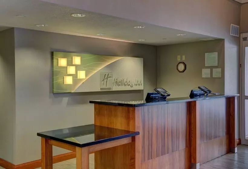 فندق Holiday Inn Milwaukee Airport, An Ihg