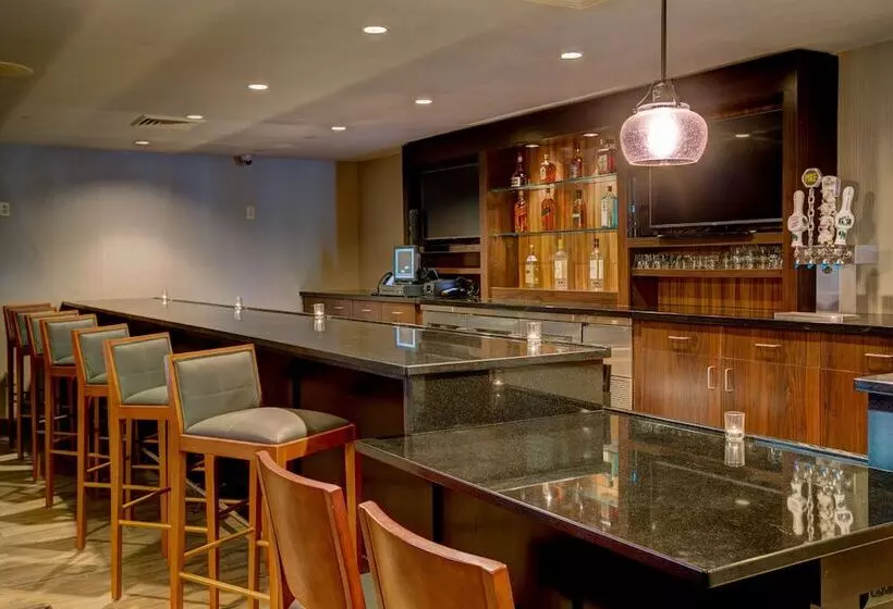 فندق Holiday Inn Milwaukee Airport, An Ihg