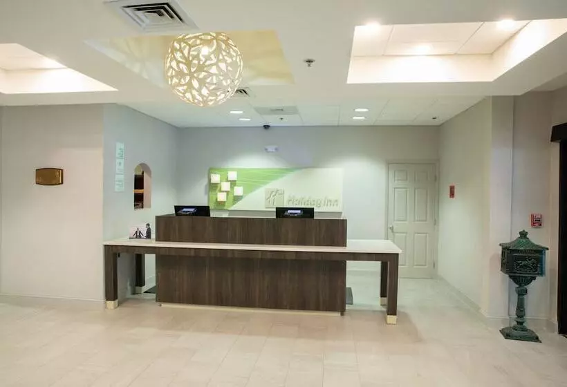 هتل Holiday Inn & Suites Raleigh Cary, An Ihg