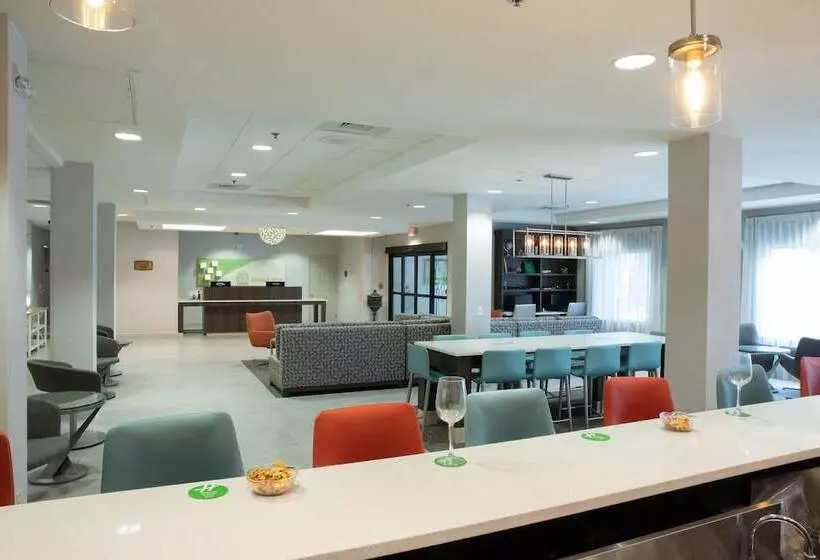 هتل Holiday Inn & Suites Raleigh Cary, An Ihg