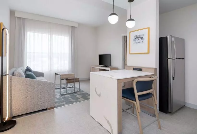 هتل Homewood Suites By Hilton Columbia