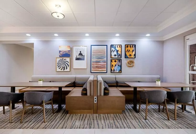 هتل Homewood Suites By Hilton Columbia