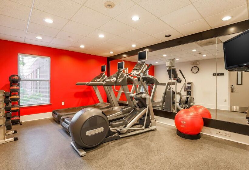 فندق Homewood Suites Southwind   Hacks Cross