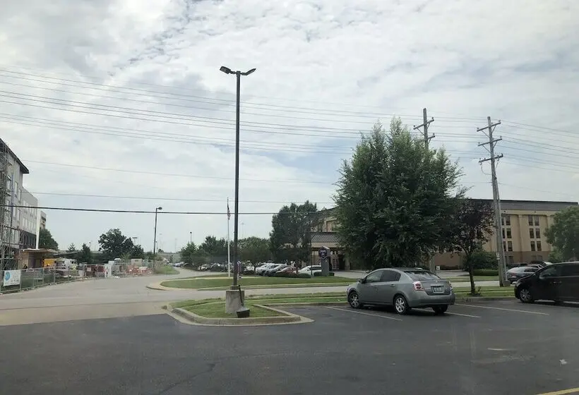 ホテル Howard Johnson By Wyndham Airport