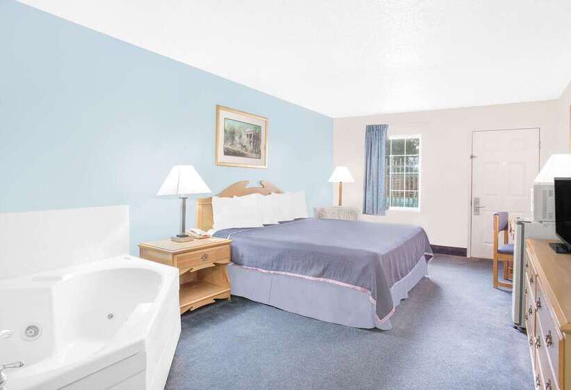 호텔 Howard Johnson By Wyndham Staunton