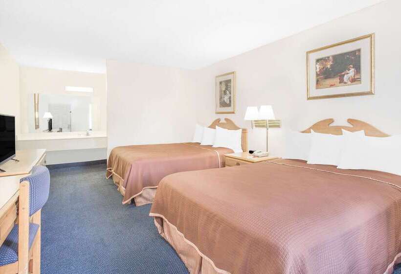 호텔 Howard Johnson By Wyndham Staunton