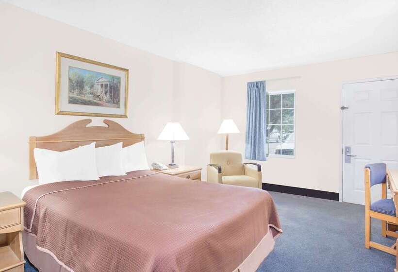 호텔 Howard Johnson By Wyndham Staunton