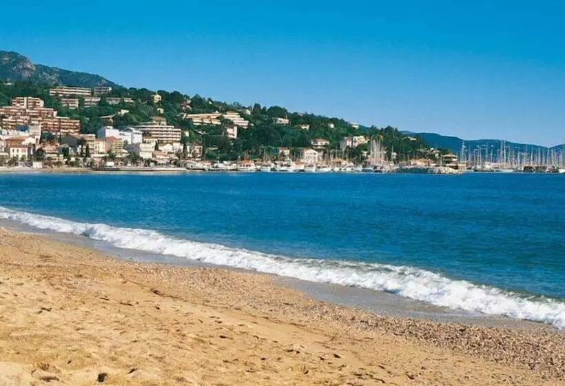 ホテル La Belle Aurore