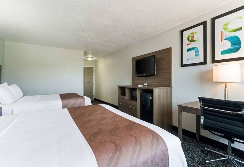 ホテル Quality Inn & Suites