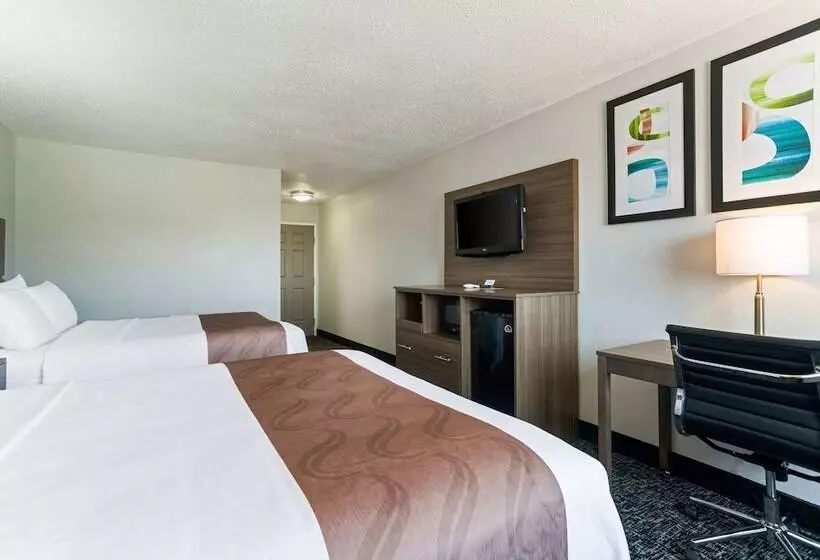 ホテル Quality Inn & Suites