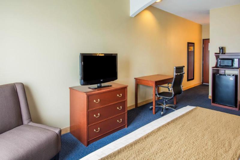 Отель Quality Inn & Suites Of Liberty Lake