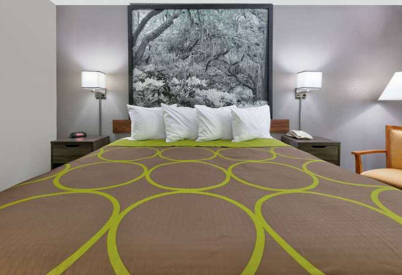 Hotel Super 8 By Wyndham Diberville Biloxi Area