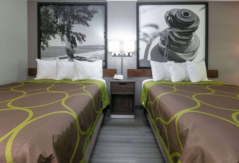 Hotel Super 8 By Wyndham Diberville Biloxi Area