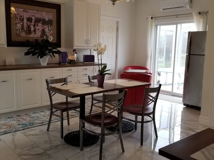 مبيت وإفطار The Parrsboro Mansion Inn