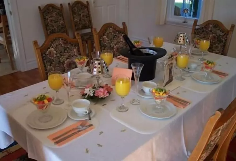 ベッドアンドブレックファースト The Parrsboro Mansion Inn