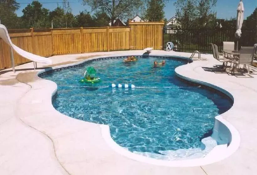 ベッドアンドブレックファースト The Parrsboro Mansion Inn