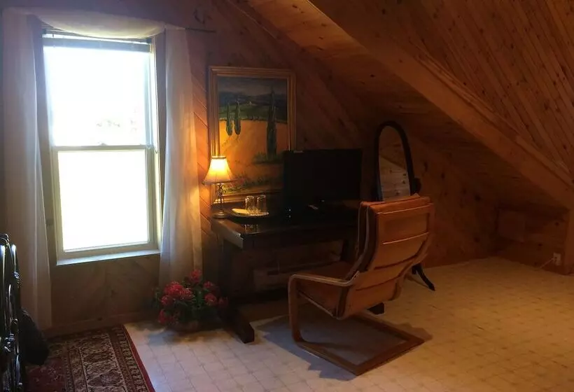 ベッドアンドブレックファースト The Parrsboro Mansion Inn