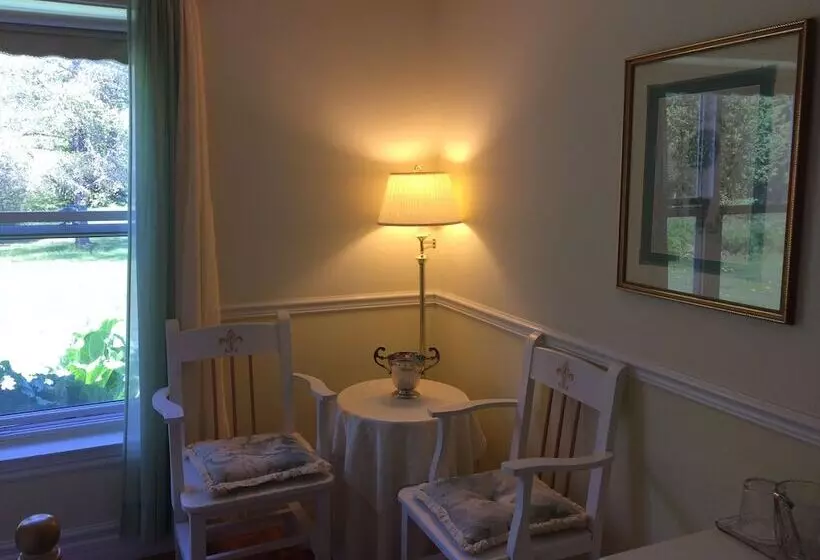 ベッドアンドブレックファースト The Parrsboro Mansion Inn