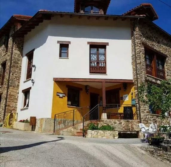 ペンション Mirador De Enterrias