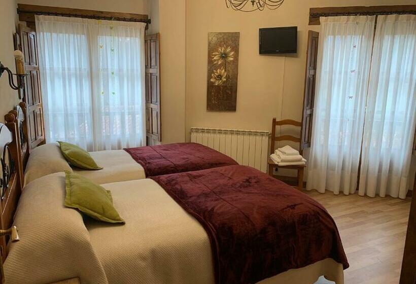 ペンション Mirador De Enterrias