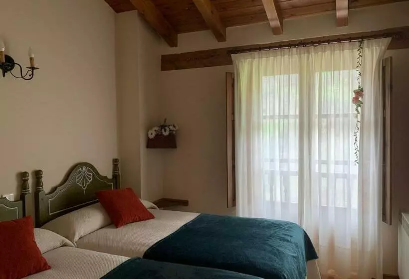 ペンション Mirador De Enterrias