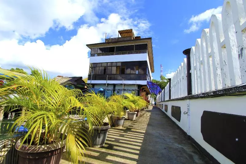 هتل Amphibi-ko Resort