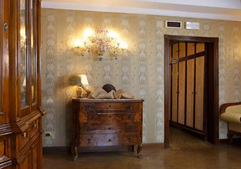 تختخواب و صبحانه Palazzo Bembo Exclusive Accommodation