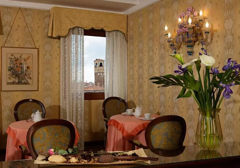 تختخواب و صبحانه Palazzo Bembo Exclusive Accommodation