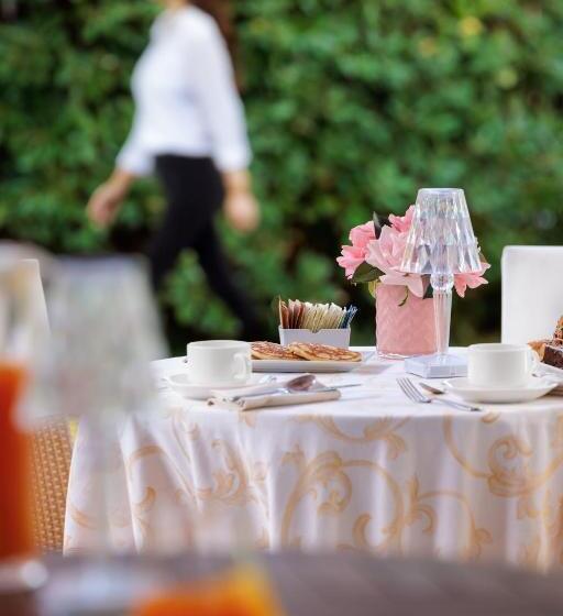 בית מלון כפרי Acapulco