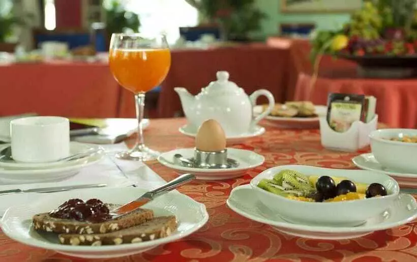 Castagna Palace Hotel & Restaurant