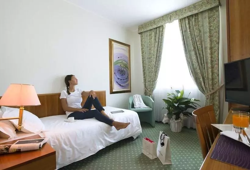 Castagna Palace Hotel & Restaurant