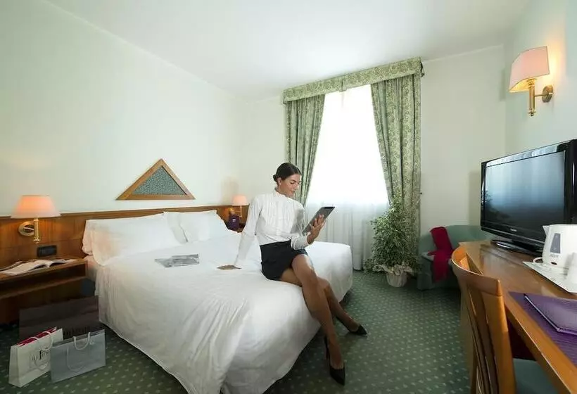 Castagna Palace Hotel & Restaurant