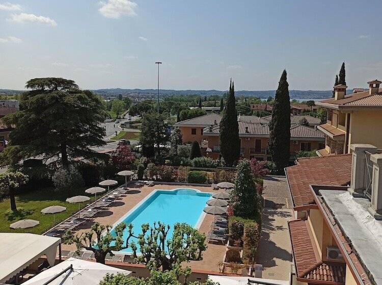 Отель Gardenia Sirmione
