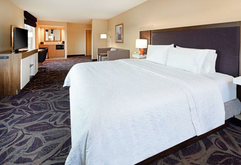 בית מלון כפרי Hampton Inn & Suites Bremerton