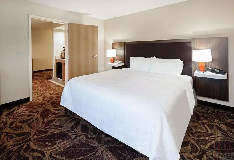 فندق Hampton Inn & Suites Bremerton
