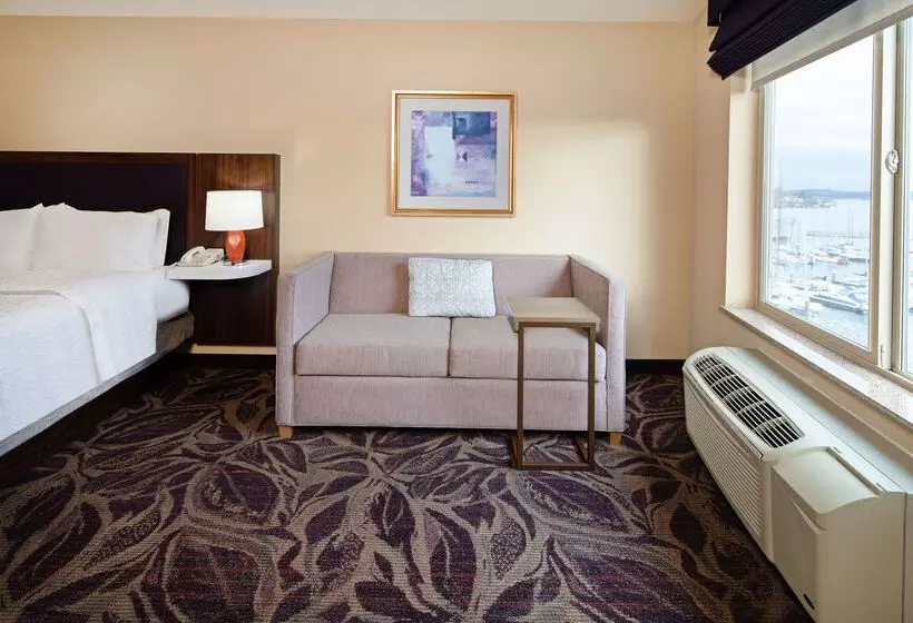 فندق Hampton Inn & Suites Bremerton