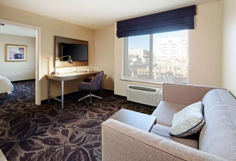 فندق Hampton Inn & Suites Bremerton