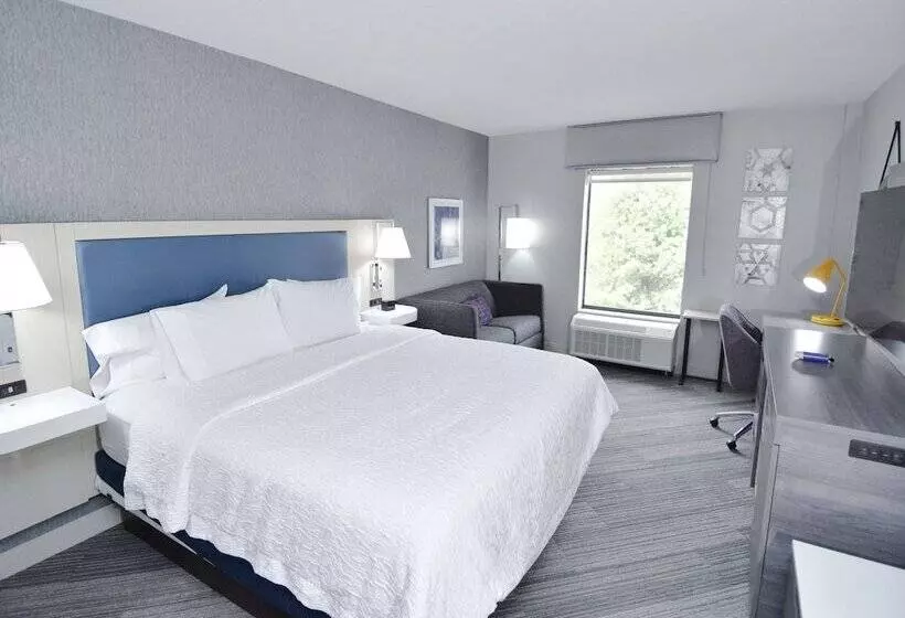هتل Hampton Inn Auburn