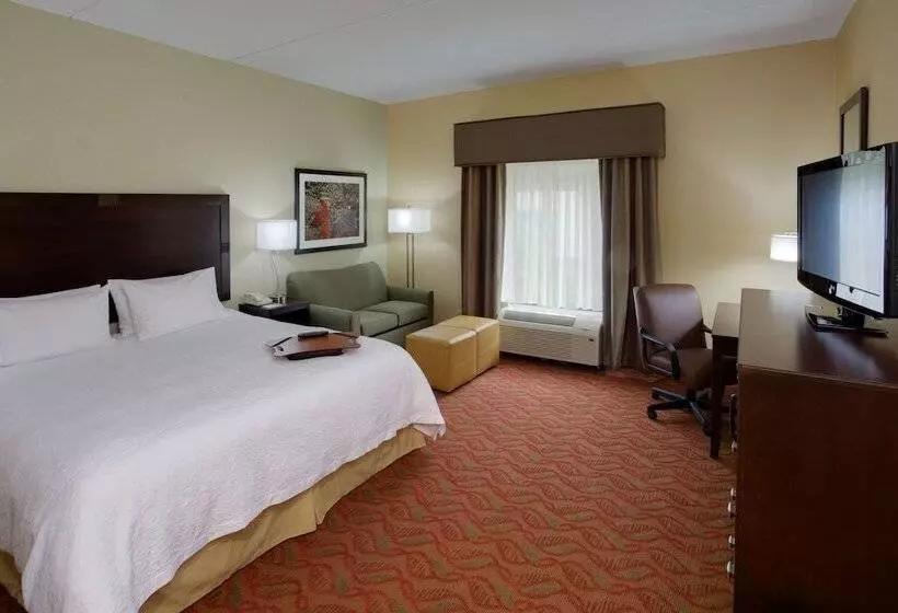 هتل Hampton Inn Auburn