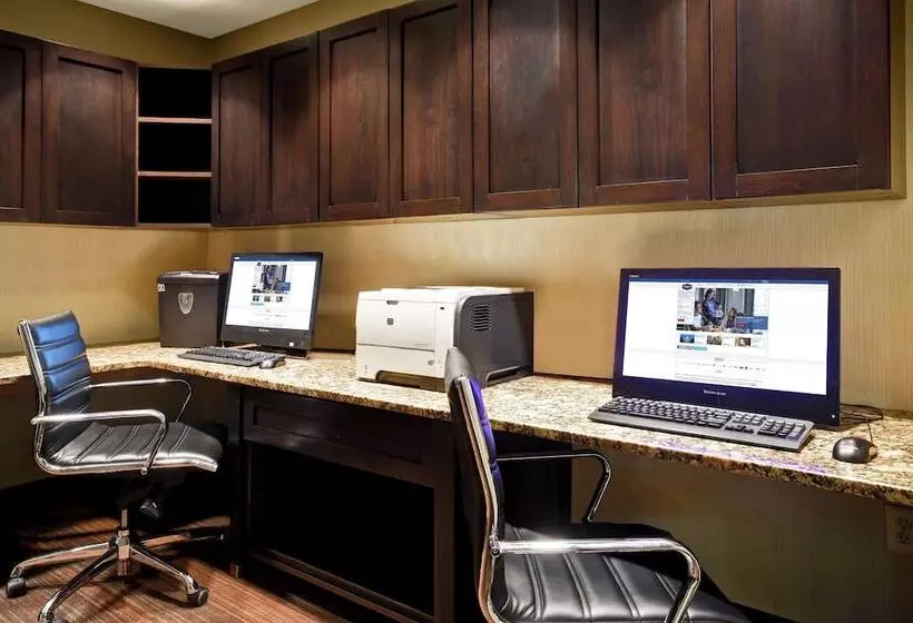 فندق Comfort Inn & Suites Mt. Holly   Westampton