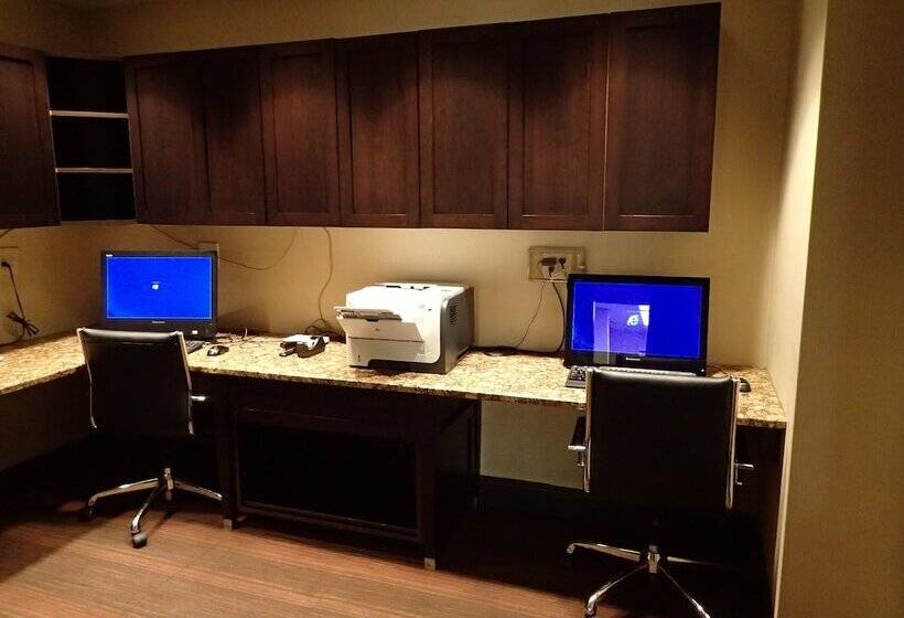 Отель Comfort Inn & Suites Mt. Holly   Westampton