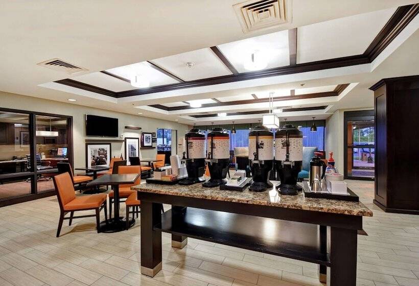 Отель Comfort Inn & Suites Mt. Holly   Westampton