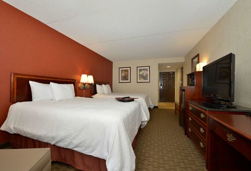 בית מלון כפרי Hampton Inn East Aurora