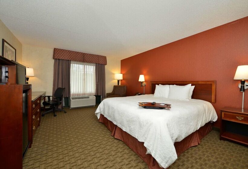 בית מלון כפרי Hampton Inn East Aurora