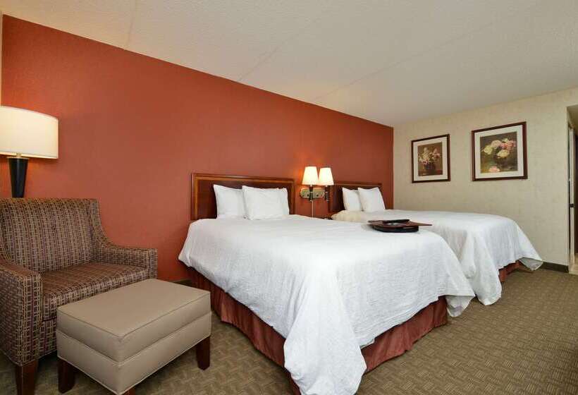 בית מלון כפרי Hampton Inn East Aurora