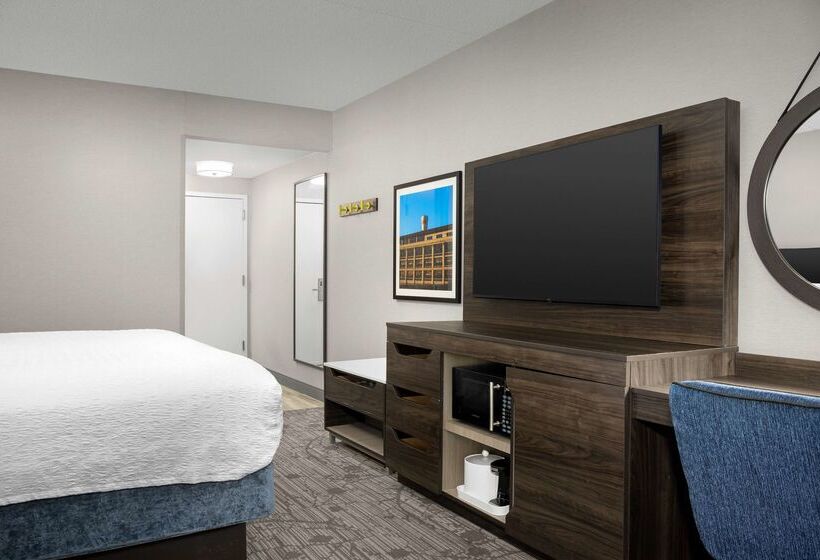 酒店 Hampton Inn Easton